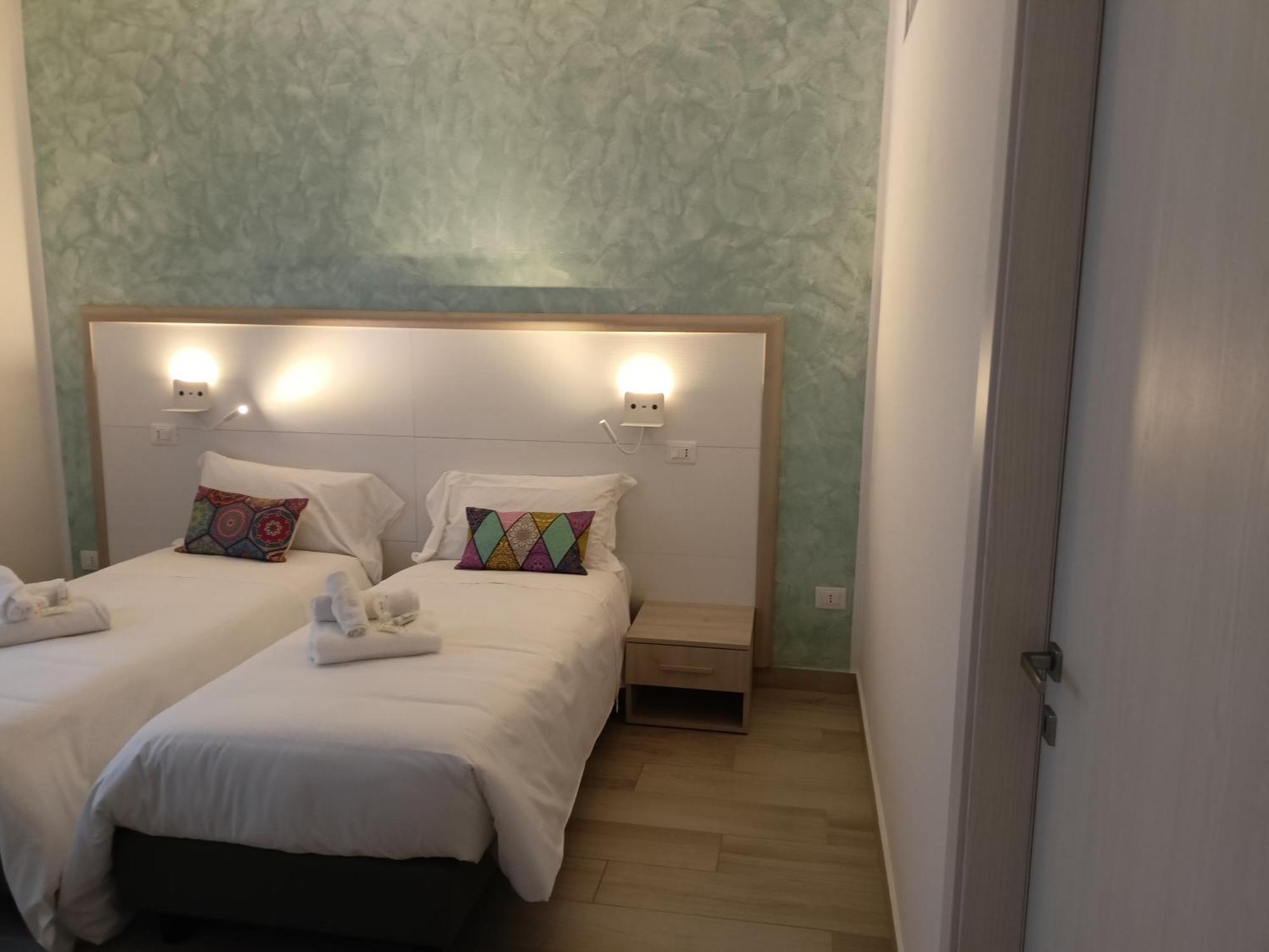 La Dea Rooms Ferrara Bagian luar foto